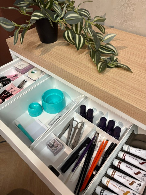 Kleuren wenkbrauwen Aksent nail&brow bar Lier